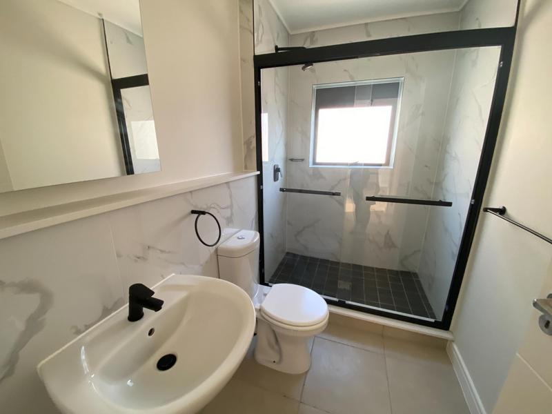 To Let 1 Bedroom Property for Rent in Richwood Western Cape